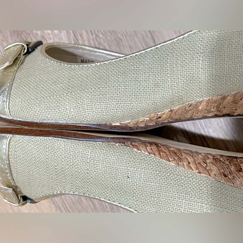 Matisse Estee Khaki Canvas and Gold Leather Open Toe Basket Weave Wedge 7.5 - Picture 9 of 13